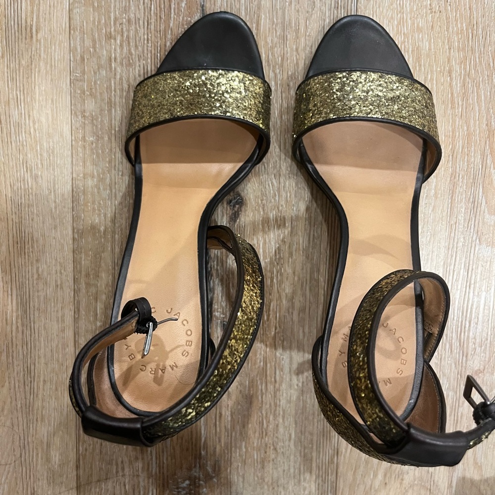 Marc Jacobs black & gold heels - used with box